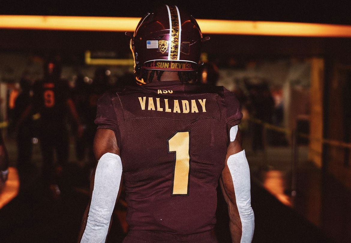 Xazavian Valladay in an Arizona State football uniform.