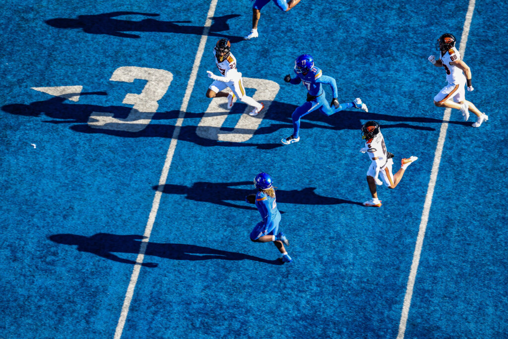 Boise State's Ashton Jeanty runs for a big gain against Oregon State.